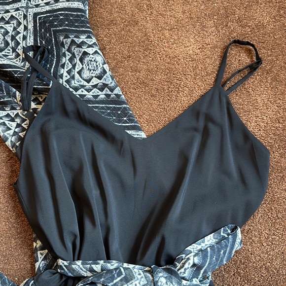 Alice & Olivia Jumpsuit. Size 4. - Picture 4 of 11